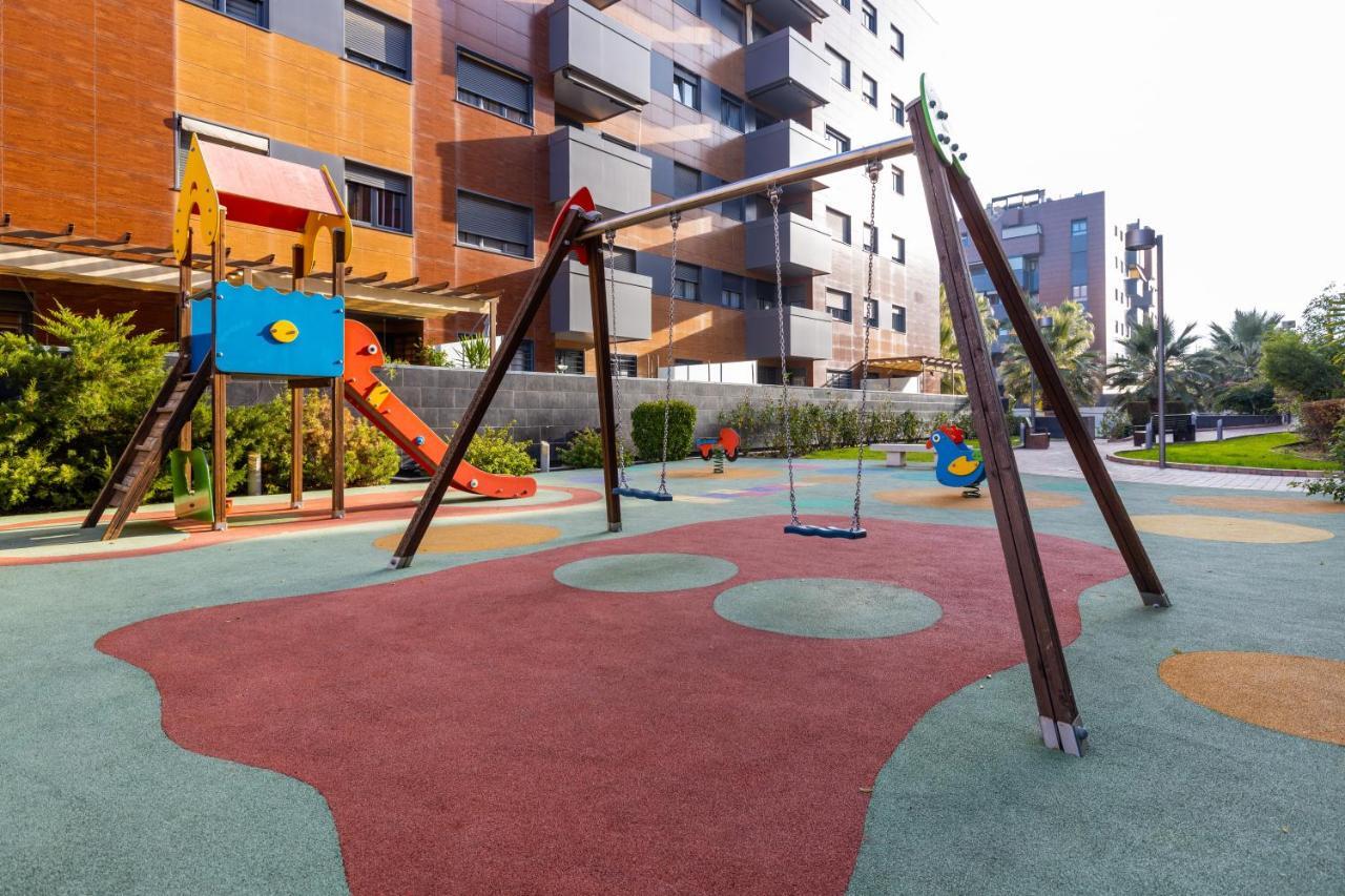 Apartamento Forum-Ciencias Con Piscina, Gym & Parking Granada Exteriör bild